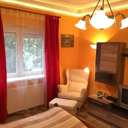Eszter Apartman *